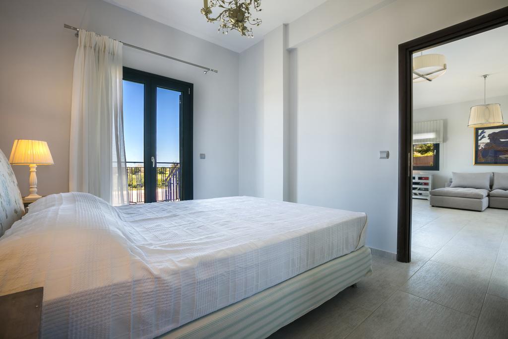 Seirios Luxury Villa Свороната Экстерьер фото